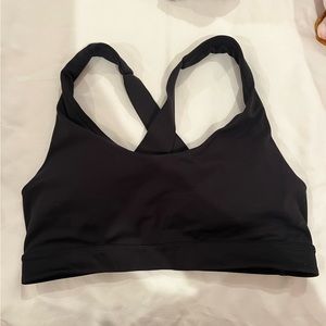 Old navy like new black sports bra